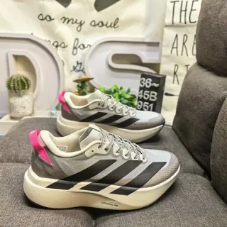 Adidas رمادي وردي سميك منحوت ميد سول ثلاث خطوط لوح جانبي أحذية ستايل حياة