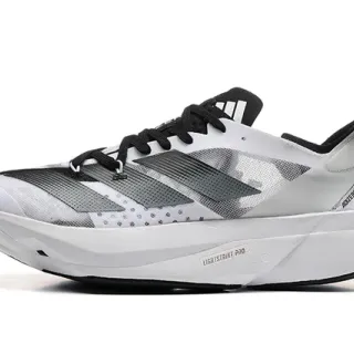 Adidas Lightstrike Pro blanches noires grises chaussures de course