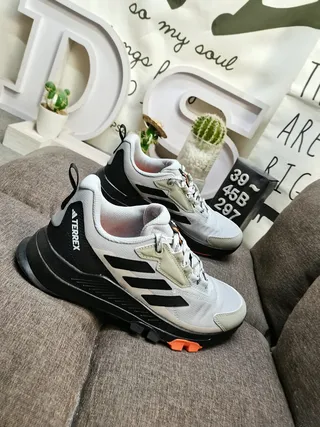 Adidas Rosa Cinza Inspirado em Trilha Malha e Sintético Superior Tênis Lifestyle 9