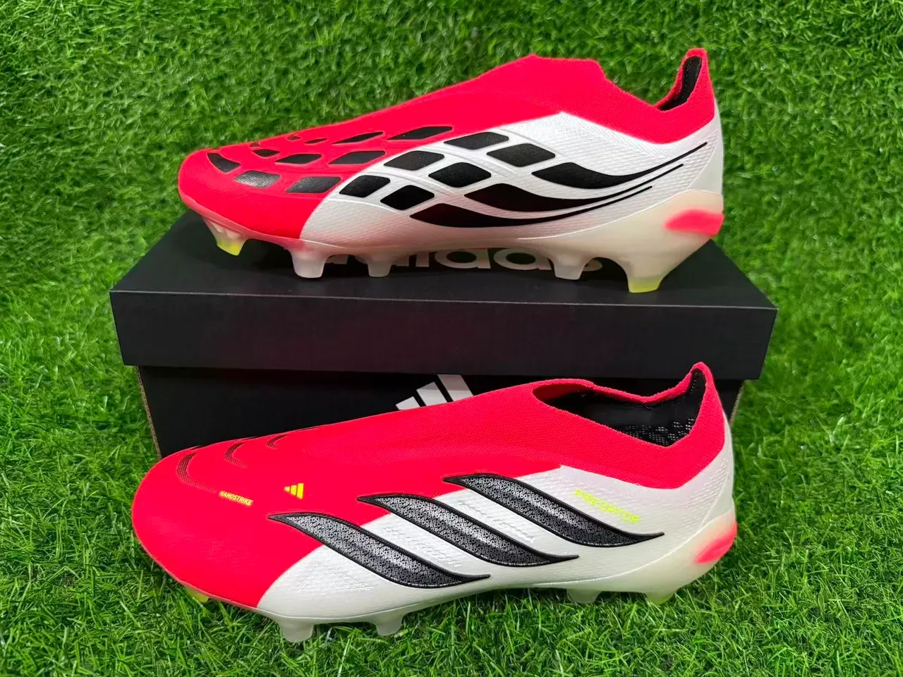 Adidas Predator أحمر أبيض أسود Firm-Ground أحذية كرة القدم 8