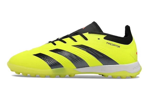 Adidas Predator Jaune Noir chaussures de football low-cut à lacets texturées avec overlay de trois rayures pour turf 7