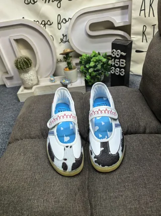 Adidas Samba गाय का प्रिंट मैरी जेन जूते 10