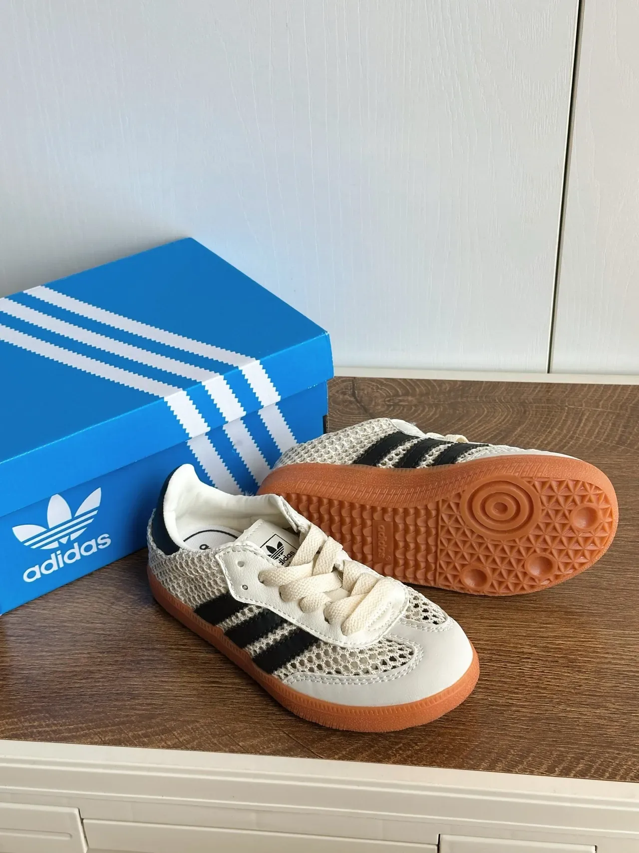 Adidas Samba OG maillé blanc noir gomme sneakers lifestyle 11