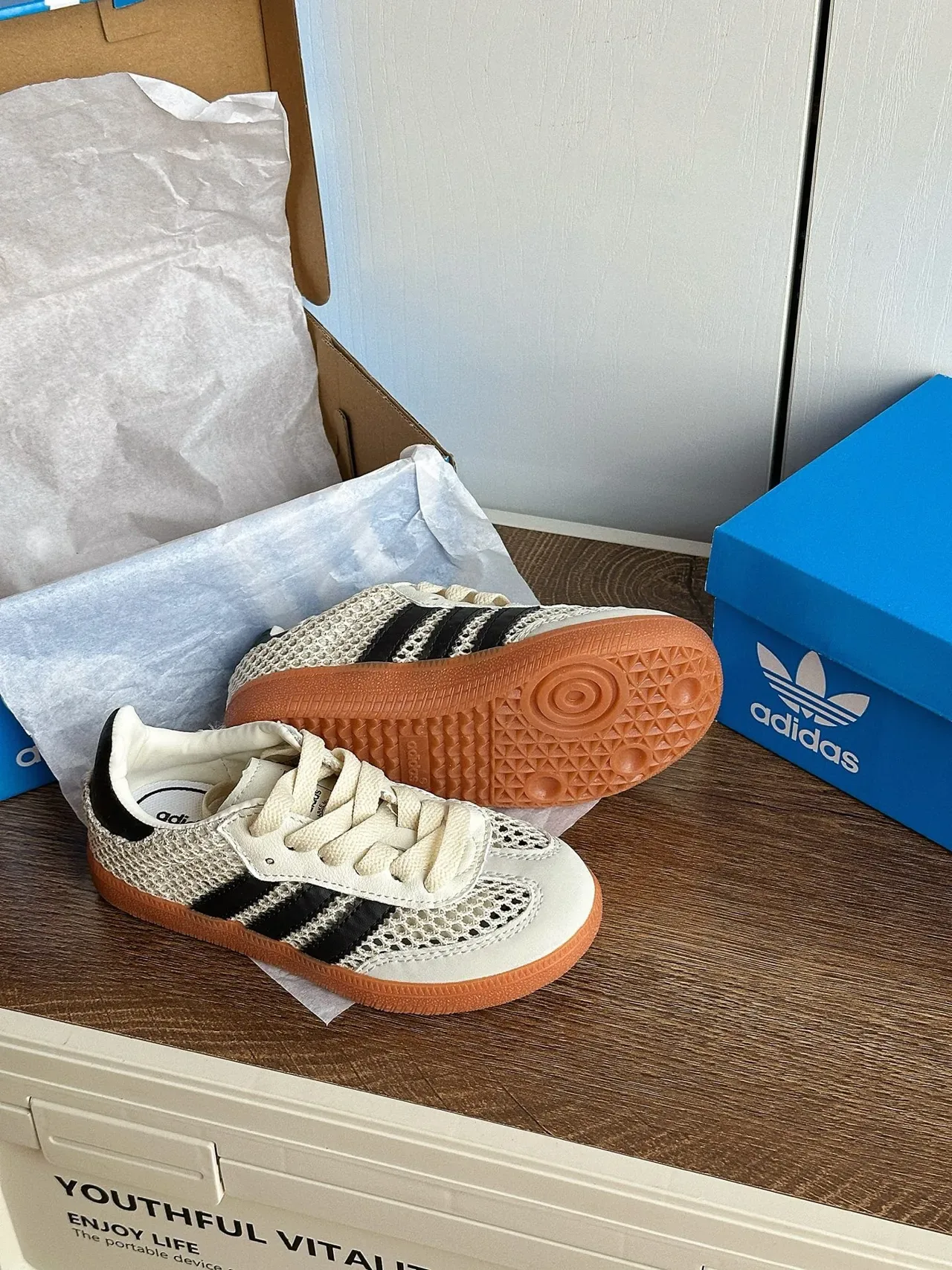 Adidas Samba OG maillé blanc noir gomme sneakers lifestyle 12