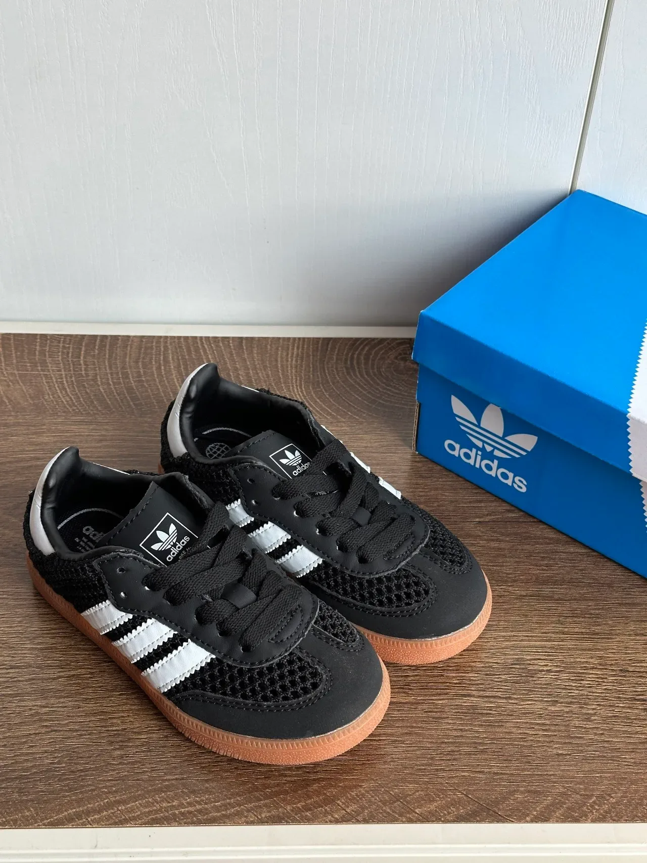 Adidas Samba OG maillé blanc noir gomme sneakers lifestyle 13