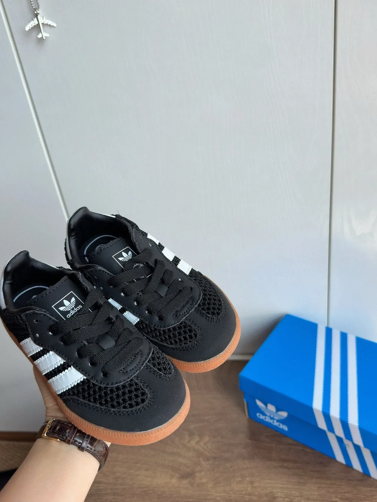 Adidas Samba OG maillé blanc noir gomme sneakers lifestyle 17