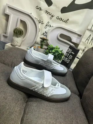 Adidas Samba OG 白灰 无鞋带生活方式运动鞋 9