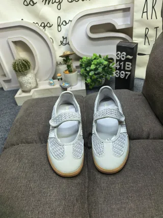 Adidas Samba منسوجة رمادي كريمي لايف ستايل سنيكرز 10