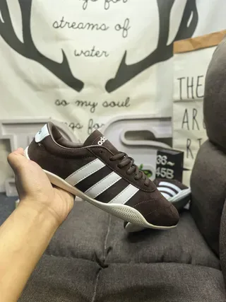 Adidas Spezial Zapatillas Lifestyle de Ante Marrón con Tres Rayas 5