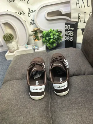 Adidas Spezial Zapatillas Lifestyle de Ante Marrón con Tres Rayas 8