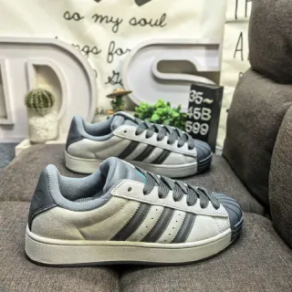 Adidas Superstar حذاء رياضي بيج و رمادي نمط حياة