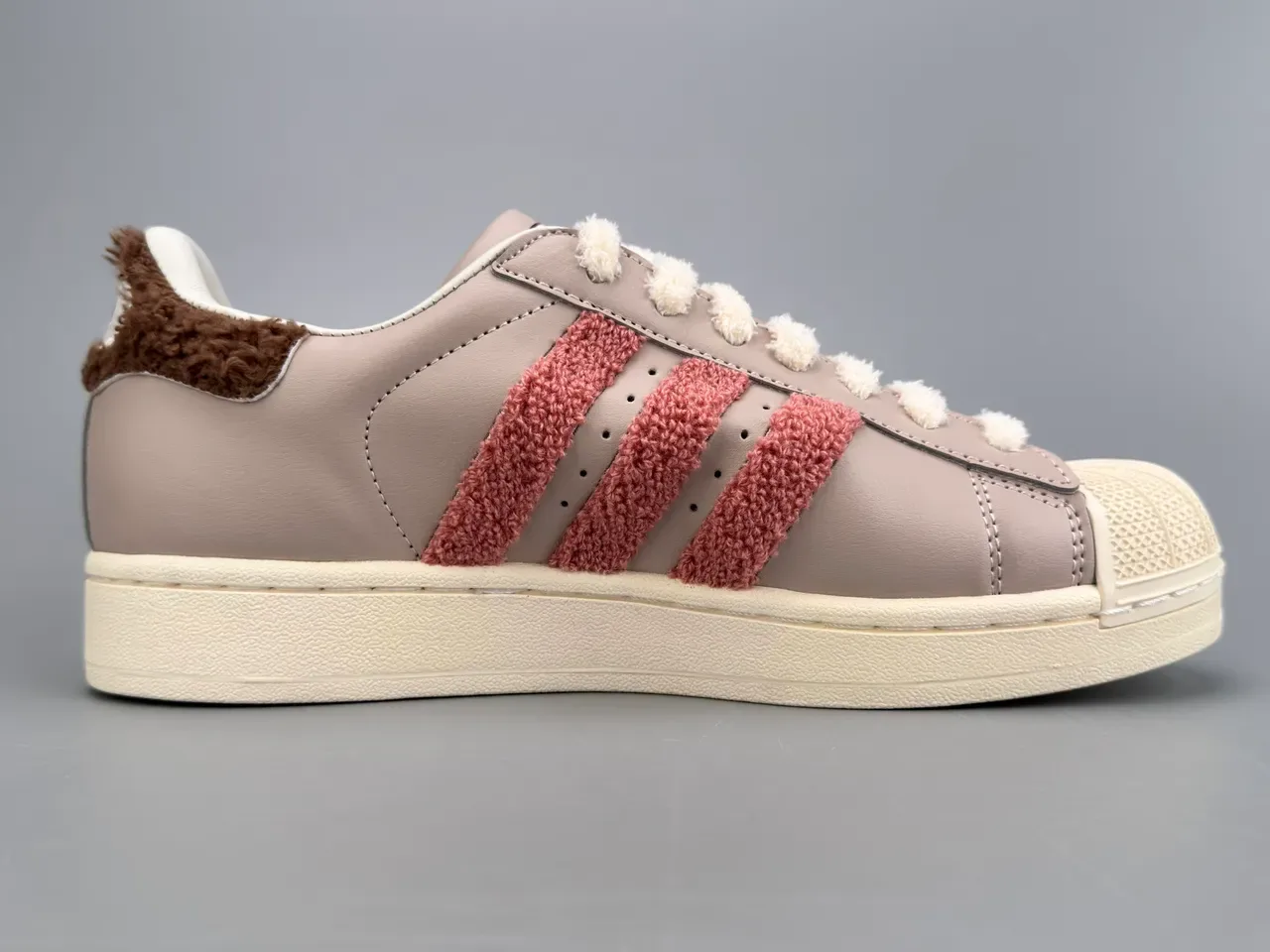 Adidas Superstar Tênis Lifestyle Beige Rosa Listras Peludas 10