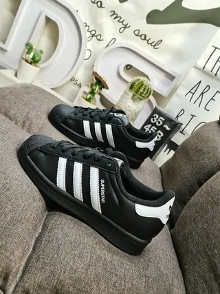 Adidas Superstar Chaussures Lifestyle Noires et Blanches 7