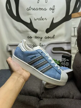 Adidas Superstar أحذية لايف ستايل أزرق فاتح سويدي شيل تو 5