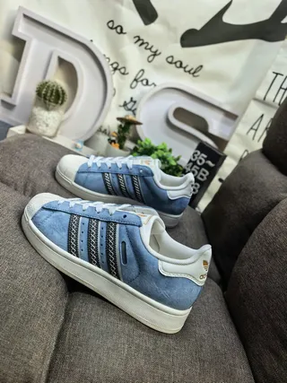 Adidas Superstar أحذية لايف ستايل أزرق فاتح سويدي شيل تو 7