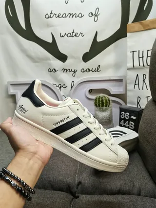 Adidas Superstar Off-White و Black أحذية رياضية للنمط الحياتي 5