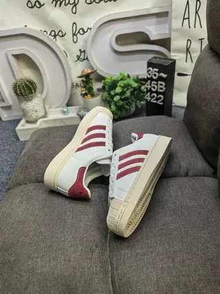 أديداس سوبرستار أوف وايت و بورجوندي سنيكرز لايف ستايل 6