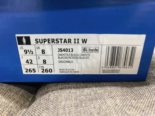 Adidas Superstar Off-White و Navy أحذية رياضية نمط حياة 2