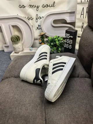 Adidas Superstar Off-White و Navy أحذية رياضية نمط حياة 6