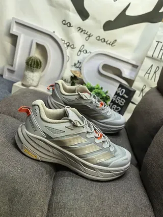 Adidas Terrex tênis de trail running leves cinza e branco cabedal em mesh com sobreposição sintética 9