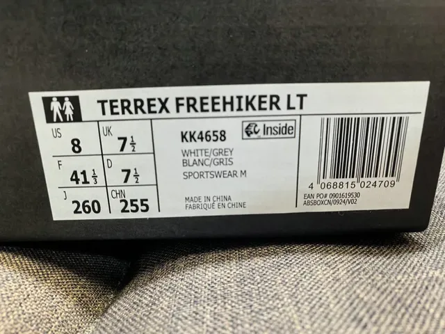 Adidas Terrex tênis de trail running leves cinza e branco cabedal em mesh com sobreposição sintética 12