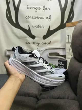 Adidas Terrex tênis de trail running leves cinza e branco cabedal em mesh com sobreposição sintética 15
