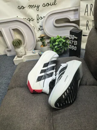 Adidas Blanco Negro Carbon-Plated Silueta de Carrera Rayas Perforadas Zapatos de Running 6