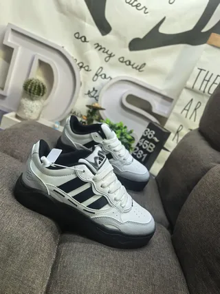 Adidas White Black Low-Top Three-Stripe Side Panel Lifestyle Sneakers 9