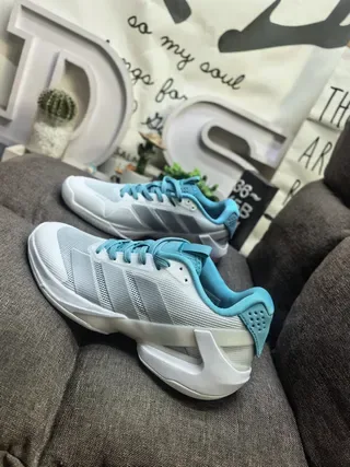 Adidas أبيض أزرق شبكة علوية تفاصيل سيان أكسنت لايف ستايل سنيكرز 7