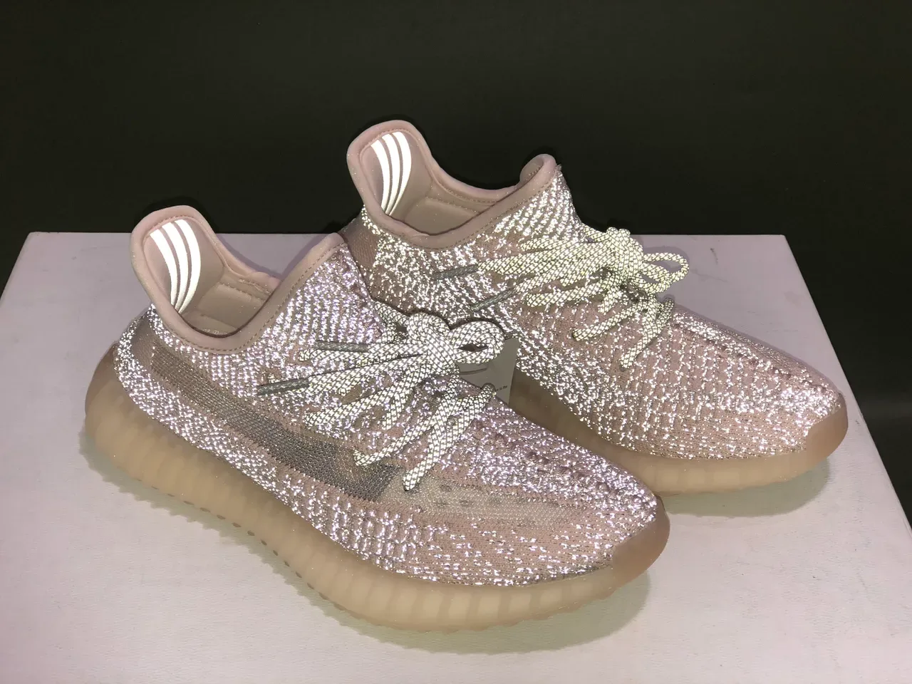 Adidas Yeezy Boost 350 ভূরা গ্রে কিনিট আপার রিবড ট্রান্সলুসেন্ট সোল লাইফস্টাইল স্নিকার্স 3