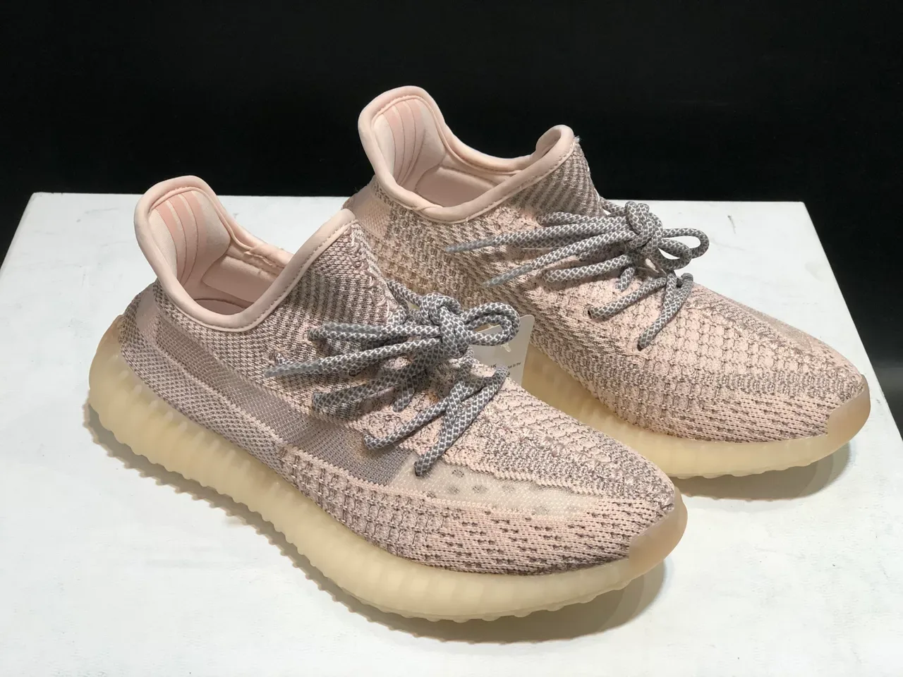 Adidas Yeezy Boost 350 ভূরা গ্রে কিনিট আপার রিবড ট্রান্সলুসেন্ট সোল লাইফস্টাইল স্নিকার্স 4