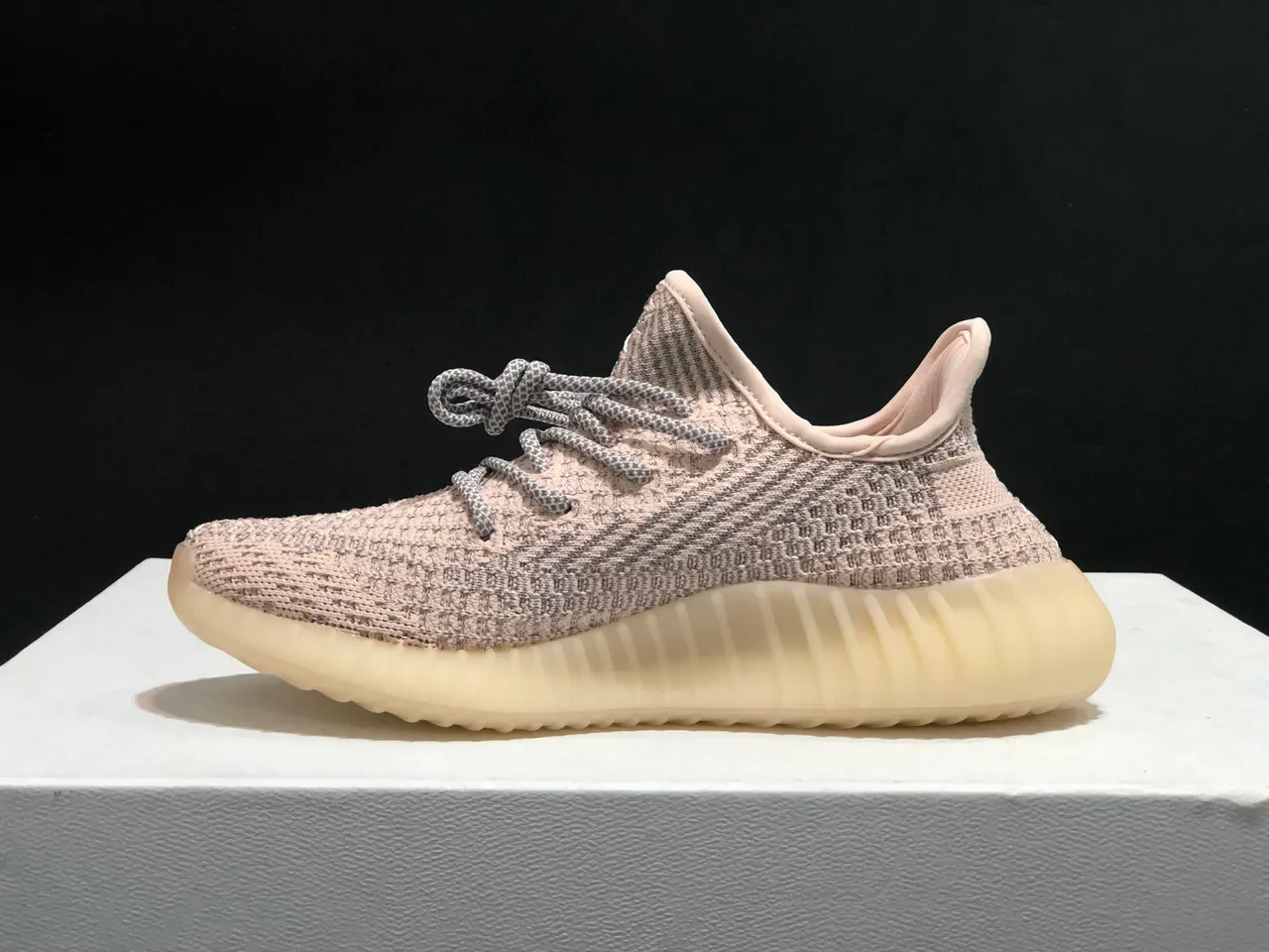 Adidas Yeezy Boost 350 ভূরা গ্রে কিনিট আপার রিবড ট্রান্সলুসেন্ট সোল লাইফস্টাইল স্নিকার্স 10