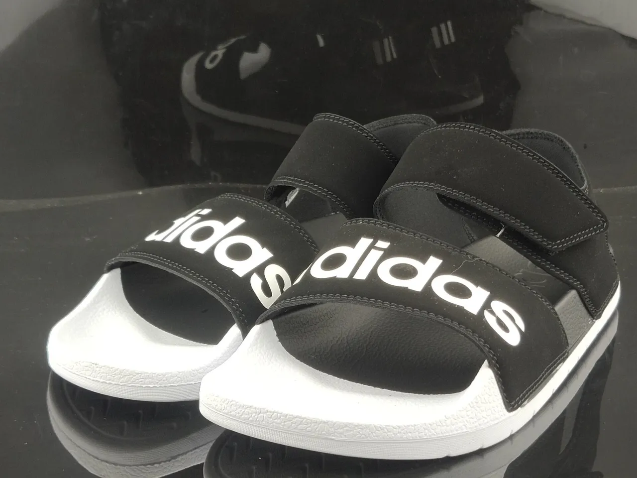 Adidas Yeezy Slide Black and White Casual Sandals 2