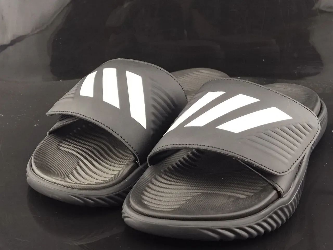 Adidas Yeezy Slide Black White Slippers 2