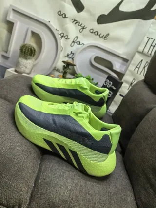 Adidas 黄色黑色针织鞋面雕塑凸纹中底生活方式运动鞋 7