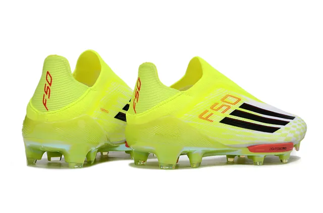 Adidas হলুদ সাদা নিওন সক-ফিট আপার চেকার্ড ফোরফুট ওভারলে ফার্ম-গ্রাউন্ড ফুটবল জুতো 5