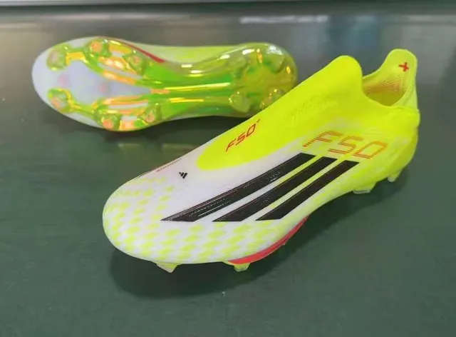 Adidas হলুদ সাদা নিওন সক-ফিট আপার চেকার্ড ফোরফুট ওভারলে ফার্ম-গ্রাউন্ড ফুটবল জুতো 8