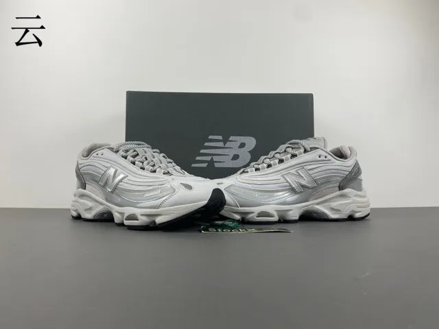 Aimé Leon Dore Gris Semelle Noire Upper Maille Synthétique en Couches Chaussures Chunky 13