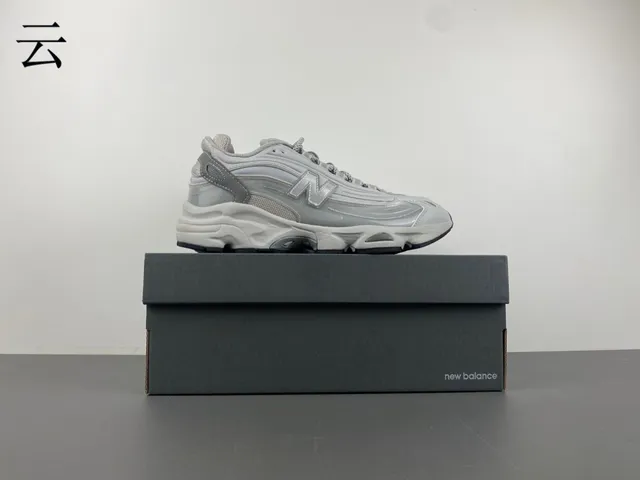 Aimé Leon Dore Gris Semelle Noire Upper Maille Synthétique en Couches Chaussures Chunky 15