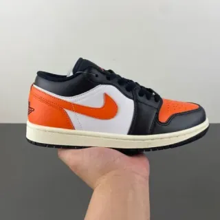 Zapatillas lifestyle Air Jordan 1 Low negro blanco naranja