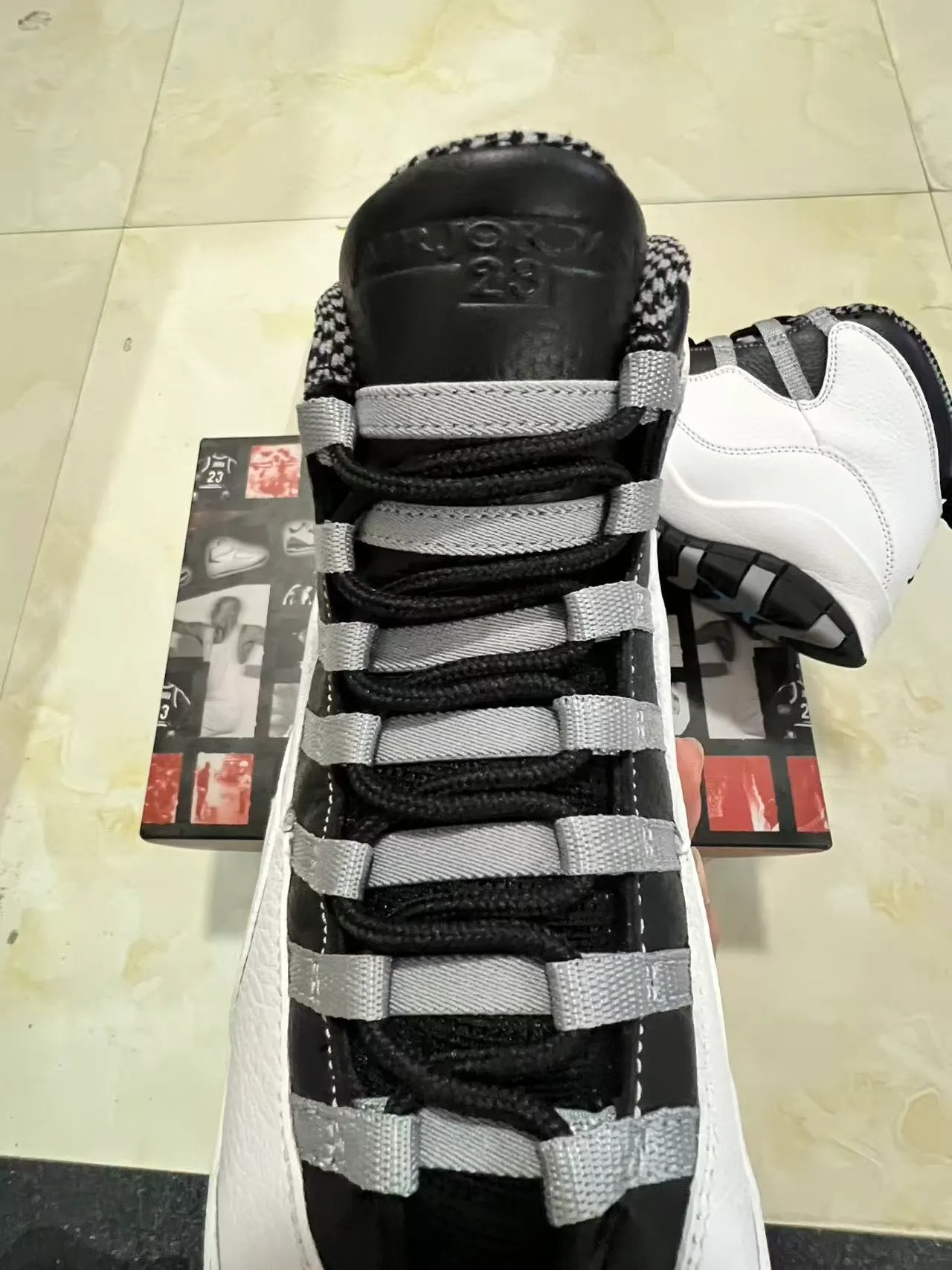 Chaussures de basketball Air Jordan 10 blanc noir gris 4