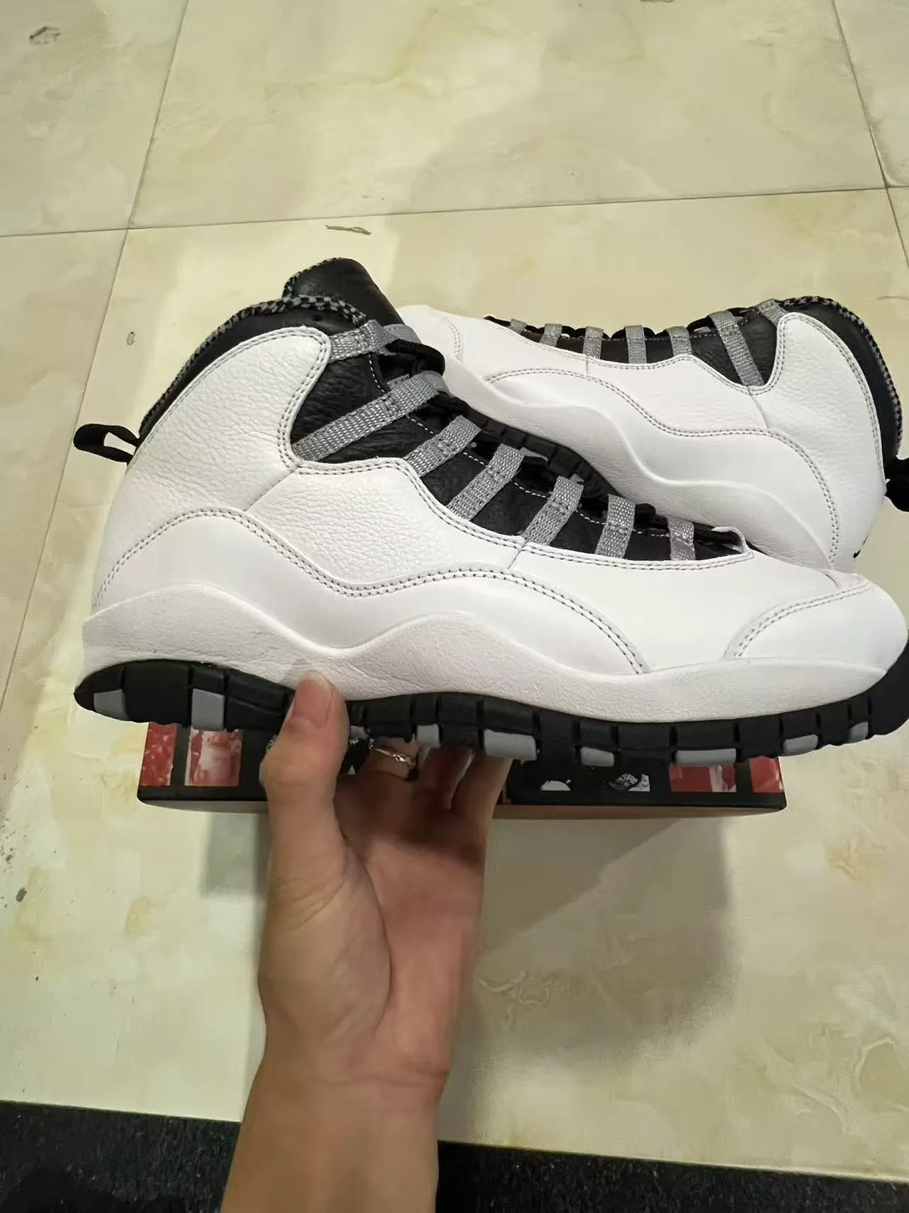 Chaussures de basketball Air Jordan 10 blanc noir gris 7