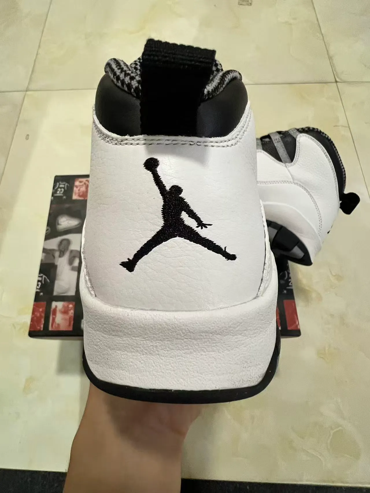 Chaussures de basketball Air Jordan 10 blanc noir gris 8
