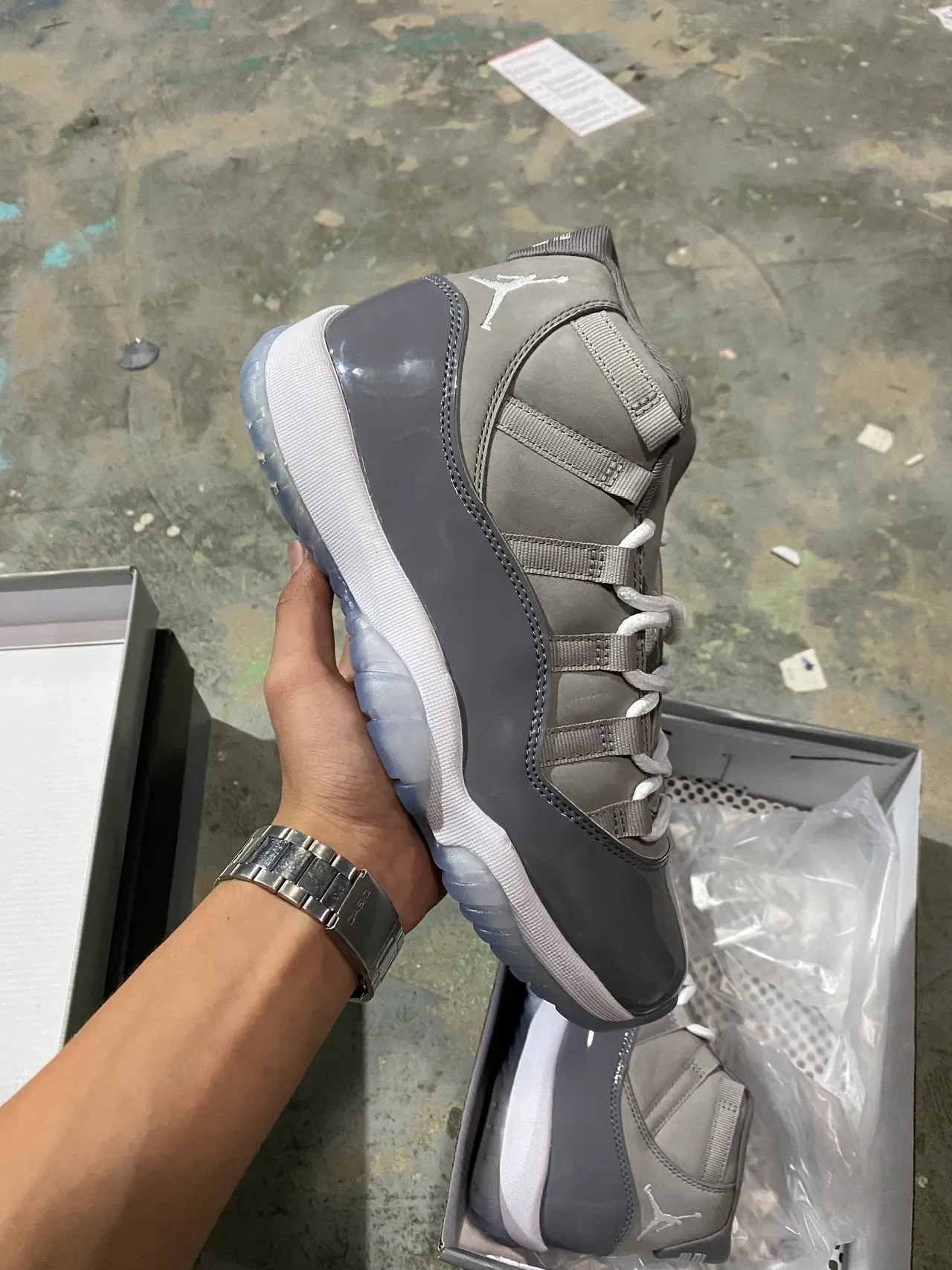Air Jordan 11 Tênis de Basquete Preto e Branco de Couro Patentado 8
