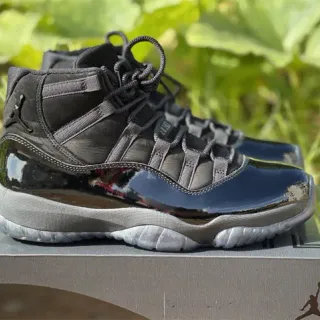 Air Jordan 11 काले पेटेंट लेदर बास्केटबॉल जूते