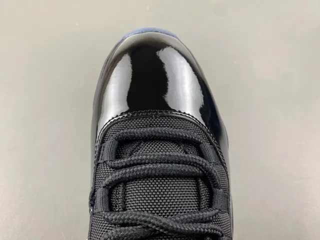 Air Jordan 11 কালো পেটেন্ট লেদার বাস্কেটবল জুতা 5
