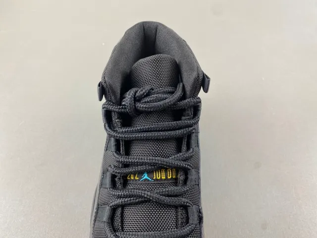 Air Jordan 11 কালো পেটেন্ট লেদার বাস্কেটবল জুতা 6