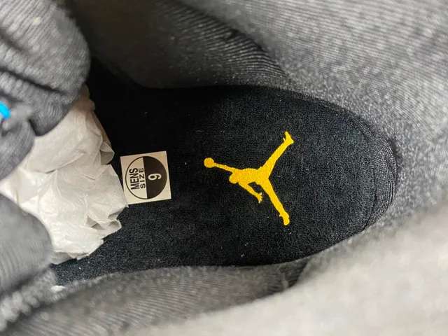 Air Jordan 11 কালো পেটেন্ট লেদার বাস্কেটবল জুতা 7