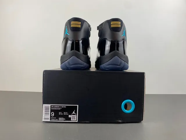 Air Jordan 11 কালো পেটেন্ট লেদার বাস্কেটবল জুতা 18