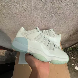 Air Jordan 11 Low Off-White Mint लाइफ़स्टाइल स्नीकर्स